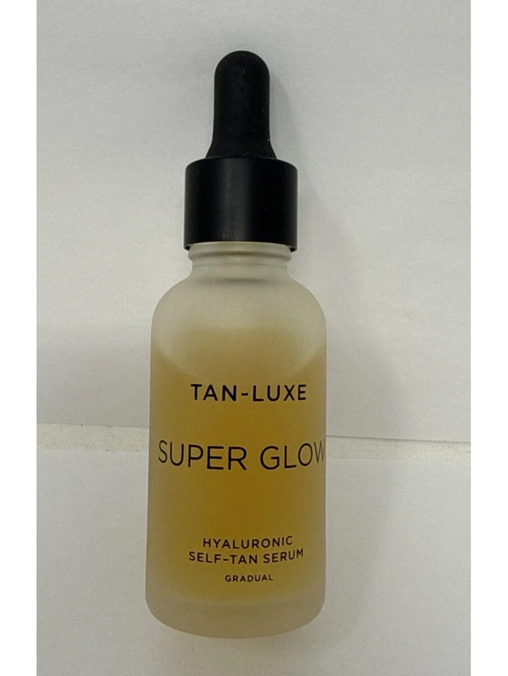 Tan-Luxe ~ Super Glow Hyaluronic Self-Tan Serum ~ 1.01 fl. oz./30 ml ~  RN 4